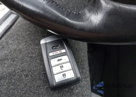 2019 Acura Tlx Standard z USA, uszkodzony, nr VIN 19UUB2F39KA004815